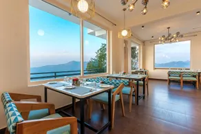 Himalayas Resort by The Lake Hill - Restaurant