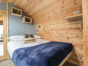 Whernside - Habitación