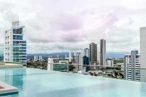 Breath-taking City Center - Piscina