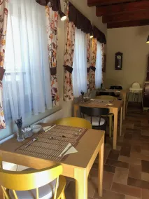 Tündérkert Panzió Őrség - Restaurante