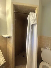 Budget Inn - Baño
