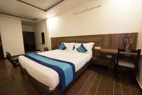 Eclat Suites MINT Gomti Nagar - Room
