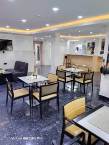 Formula 2 Hotels and Suites - Restaurant