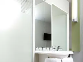 ibis budget Lyon Est Chaponnay - Salle de bain