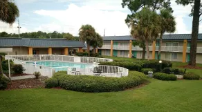 Quality Inn & Suites Conference Center Thomasville - Piscine