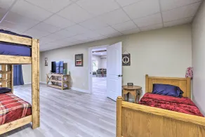 Lake Mitchell Vacation Home w/ Dock & Water Slide - Rom