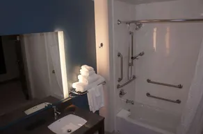 La Quinta Inn & Suites by Wyndham Littleton-Red Rocks - Salle de bain