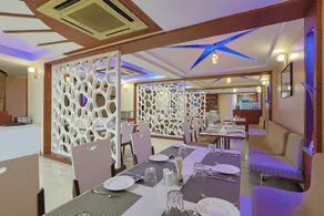 Hotel President, Kalaghoda - Restaurant