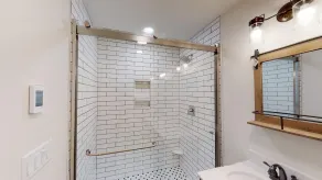 The Mendon House - Bathroom