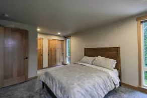 Luxurious Tacoma Retreat w/ Quartz Countertops! - Room