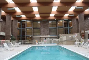 Clarion Hotel & Conference Center Lansing West - Piscine