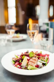 Post-Plaza Hotel & Grand Café - Restaurant