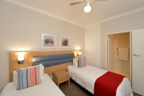 Peninsula All Suite Hotel by Dream Resorts - Room