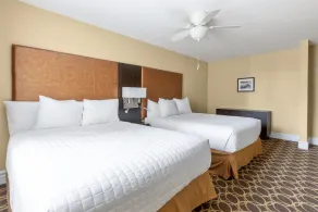 Marin Suites Hotel - Chambre