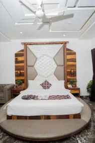 Hotel Grand Sarowar - Room