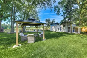 Lakefront Antioch Home w/ Dock, Grill, Game Room! - Innenbereich