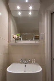 One Broad Street - Bathroom