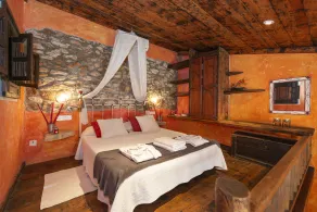 Les Vinyes Alojamiento Rural Boutique & SPA - Rum