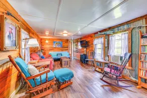 Fenced Yard: Quaint Cabin Near Lake Texoma! - Interiør