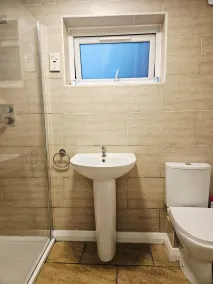 Egremont 2-br Flat With Free Parking & Wi-fi - Bathroom