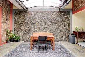 Capital O 93716 Family Guesthouse Syariah - Recepción