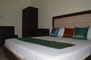 Hotel Plaza Khajuraho - Room