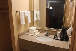 Super 8 by Wyndham Laurel - Salle de bain