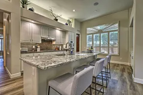 Patio, Playground! Glendale Family Gem Near Golf - Intérieur