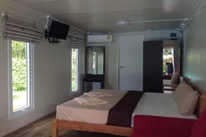 Check In and Chill Out - Chambre