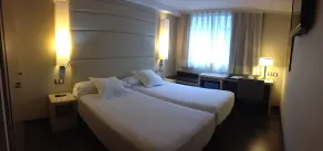 Yomo Mola Park - Room