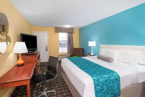 Howard Johnson by Wyndham Dalton - Chambre