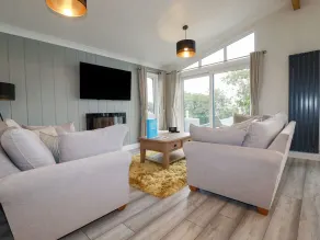 Mordros Lodge - Interior
