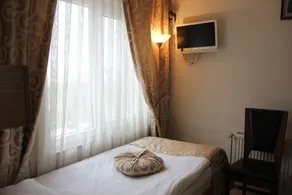 Real Residence - Habitación