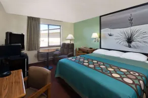 Super 8 by Wyndham Alamogordo - White Sands - Chambre