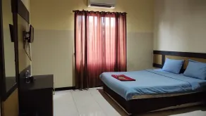 De' Premium Hotel Kartini - Room