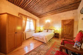 Upper Greek House - Room