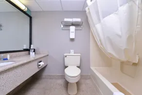 Best Western Westgate Inn - Bathroom