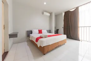 RedDoorz @ Pelajar Pejuang 3 - Room