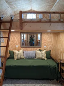Tiny House Boho Cabin - North Florida Lake Retreat - Room