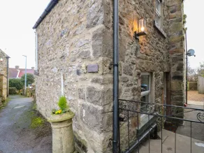 Woodbine Cottage - Interior