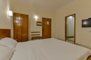 Hotel Ajanta Juhu near Juhu Beach - Room