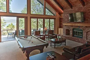 Lake Arrowhead House w/ Lake Views & Wet Bar! - Intérieur