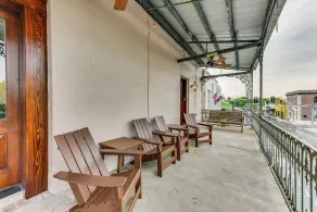 Chic Louisiana Retreat - Balcony & River Views! - Innvendig