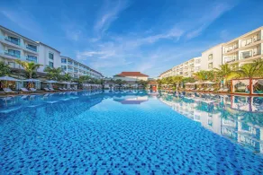 Renaissance Danang Hoi An Resort & Spa - Pool