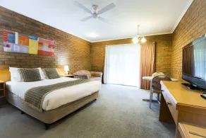 Sportslander Motor Inn - Room