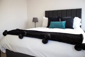 Luxury 2 bedroom apartment 20 min from central London - Værelse