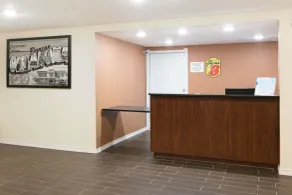 Super 8 by Wyndham Duncan OK - Lobby