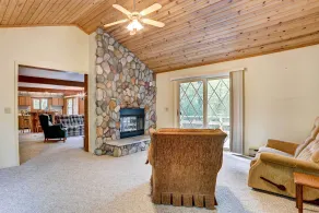 Pet-Friendly Gem: Hike, Fish & Golf in Gaylord - Interiör