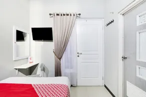 Griya Loka 1 Syariah Near RSUD Dr Kariadi Mitra RedDoorz - Habitación