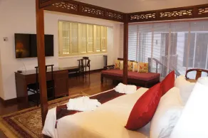 Heeren Palm Suites - Chambre